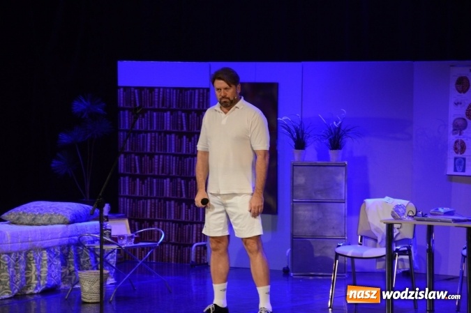 Zdjęcie w galerii na portalu naszwodzislaw.com: Znani aktorzy w Wodzisławiu. Mężczyzna idealny na deskach WCK  wiadomości z regionu
