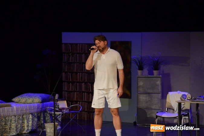 Zdjęcie w galerii na portalu naszwodzislaw.com: Znani aktorzy w Wodzisławiu. Mężczyzna idealny na deskach WCK  wiadomości z regionu