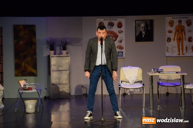 Zdjęcie w galerii na portalu naszwodzislaw.com: Znani aktorzy w Wodzisławiu. Mężczyzna idealny na deskach WCK  wiadomości z regionu