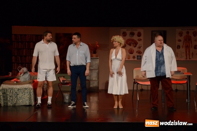 Zdjęcie w galerii na portalu naszwodzislaw.com: Znani aktorzy w Wodzisławiu. Mężczyzna idealny na deskach WCK  wiadomości z regionu