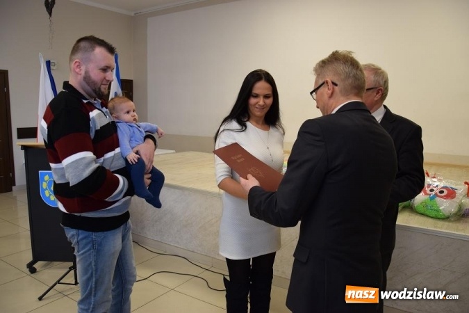 Zdjęcie w galerii na portalu naszwodzislaw.com: Sówki rozdane! Spotkanie z najmłodszymi mieszkańcami Gminy Mszana wiadomości z regionu