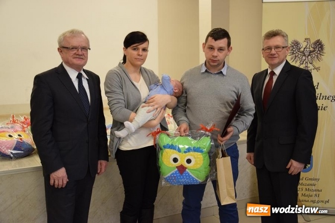 Zdjęcie w galerii na portalu naszwodzislaw.com: Sówki rozdane! Spotkanie z najmłodszymi mieszkańcami Gminy Mszana wiadomości z regionu