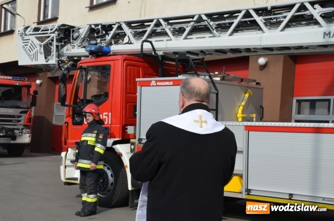 Zdjęcie w galerii na portalu naszwodzislaw.com: Nowy wóz specjalistyczny już w służbie strażaków wiadomości z regionu