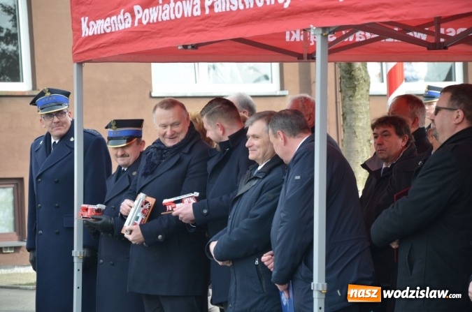 Zdjęcie w galerii na portalu naszwodzislaw.com: Nowy wóz specjalistyczny już w służbie strażaków wiadomości z regionu