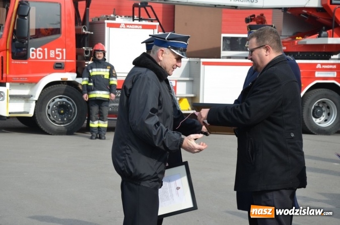 Zdjęcie w galerii na portalu naszwodzislaw.com: Nowy wóz specjalistyczny już w służbie strażaków wiadomości z regionu