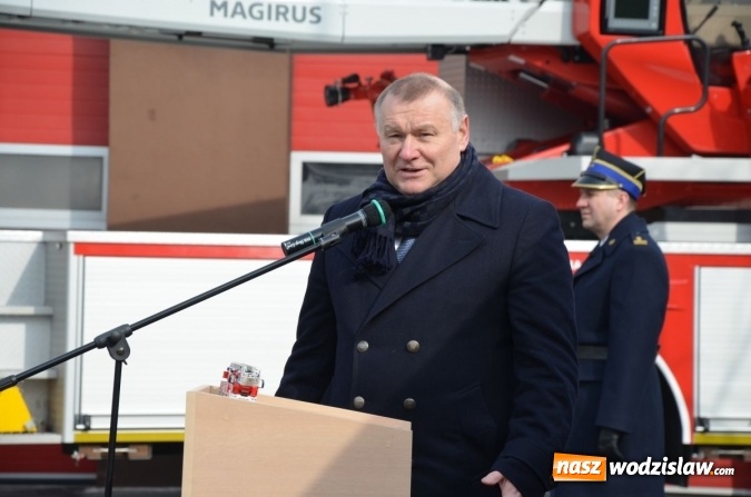 Zdjęcie w galerii na portalu naszwodzislaw.com: Nowy wóz specjalistyczny już w służbie strażaków wiadomości z regionu