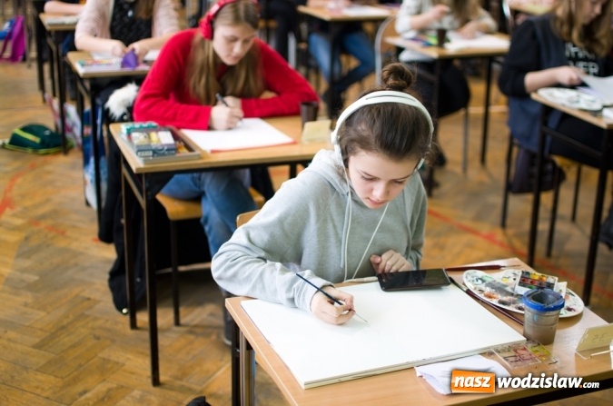 Zdjęcie w galerii na portalu naszwodzislaw.com: W Plastyku odbyli spacer po wyobraźni  wiadomości z regionu