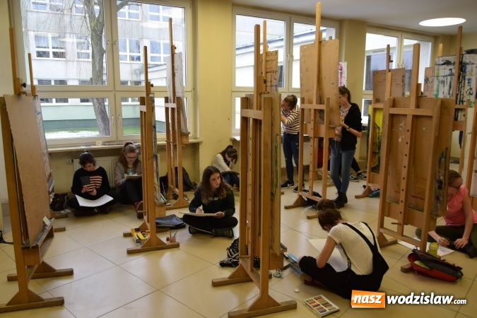 Zdjęcie w galerii na portalu naszwodzislaw.com: W Plastyku odbyli spacer po wyobraźni  wiadomości z regionu