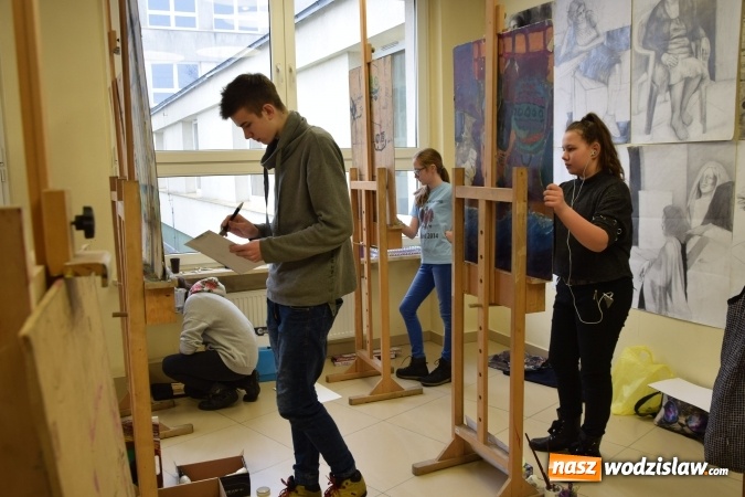 Zdjęcie w galerii na portalu naszwodzislaw.com: W Plastyku odbyli spacer po wyobraźni  wiadomości z regionu