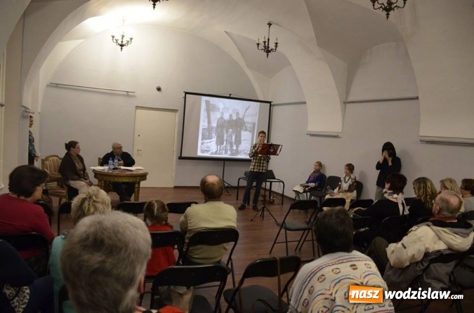 Zdjęcie w galerii na portalu naszwodzislaw.com: Po śląsku, po mistrzowsku, czyli Ślonsko godka na wesoło w Muzeum wiadomości z regionu