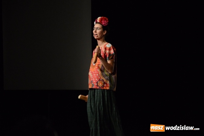 Zdjęcie w galerii na portalu naszwodzislaw.com: Historia Fridy Kahlo przeniesiona na deski rydułtowskiego teatru wiadomości z regionu
