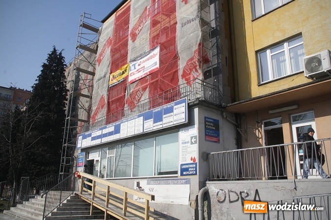 Zdjęcie w galerii na portalu naszwodzislaw.com: Widać już efekty termomodernizacji wodzisławskiej przychodni. ZDJĘCIA  wiadomości z regionu