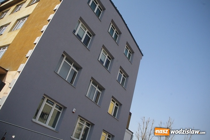 Zdjęcie w galerii na portalu naszwodzislaw.com: Widać już efekty termomodernizacji wodzisławskiej przychodni. ZDJĘCIA  wiadomości z regionu