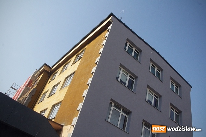 Zdjęcie w galerii na portalu naszwodzislaw.com: Widać już efekty termomodernizacji wodzisławskiej przychodni. ZDJĘCIA  wiadomości z regionu