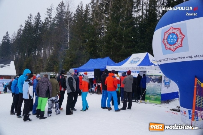Zdjęcie w galerii na portalu naszwodzislaw.com: Szef wodzisławskich policjantów z drugim miejscem na mistrzostwach w narciarstwie alpejskim  wiadomości z regionu