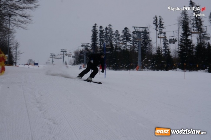 Zdjęcie w galerii na portalu naszwodzislaw.com: Szef wodzisławskich policjantów z drugim miejscem na mistrzostwach w narciarstwie alpejskim  wiadomości z regionu