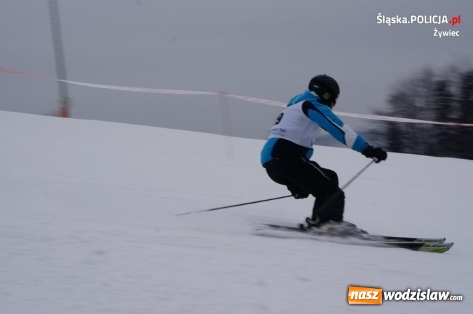 Zdjęcie w galerii na portalu naszwodzislaw.com: Szef wodzisławskich policjantów z drugim miejscem na mistrzostwach w narciarstwie alpejskim  wiadomości z regionu