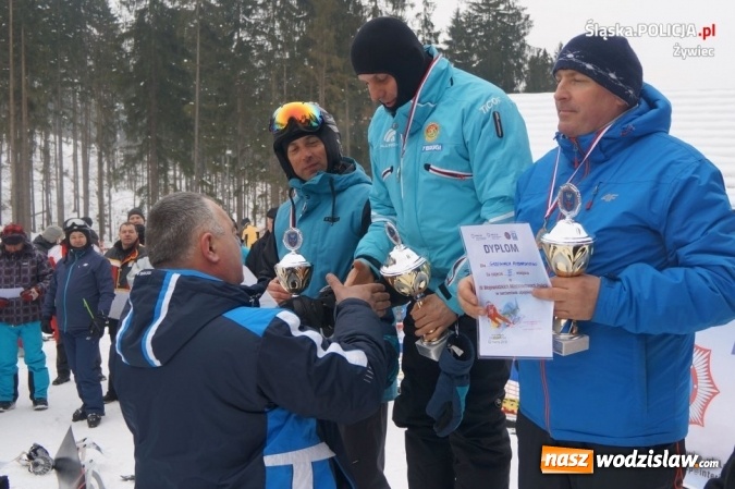 Zdjęcie w galerii na portalu naszwodzislaw.com: Szef wodzisławskich policjantów z drugim miejscem na mistrzostwach w narciarstwie alpejskim  wiadomości z regionu