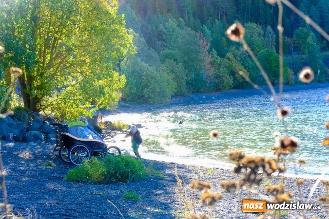 Zdjęcie w galerii na portalu naszwodzislaw.com: Bezpieczne przewożenie dziecka na rowerze? Postaw na przyczepkę od CampBox! wiadomości z regionu