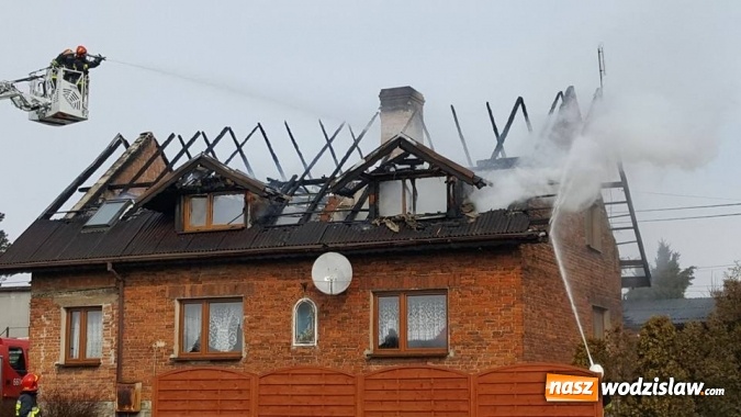 Zdjęcie w galerii na portalu naszwodzislaw.com: Pożar w Lubomi. Słup dymu było widać z odległości kilku kilometrów  wiadomości z regionu