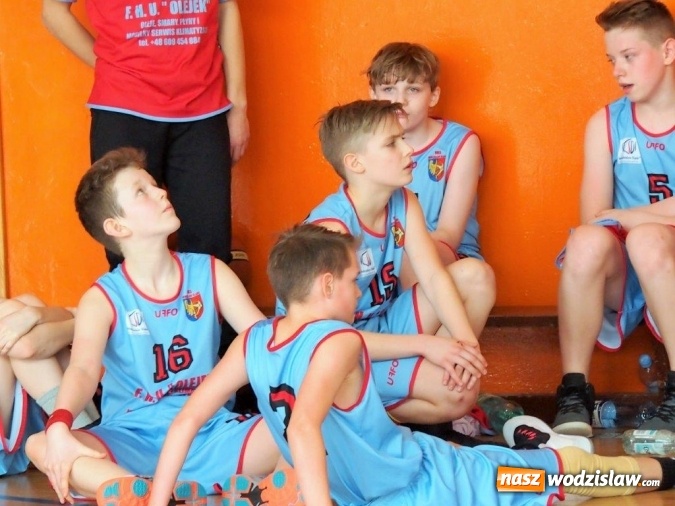 Zdjęcie w galerii na portalu naszwodzislaw.com: Wodzisławscy koszykarze wygrywają wszystkie mecze finałowego turnieju o Pucharu Śląska w Rybniku!  wiadomości z regionu