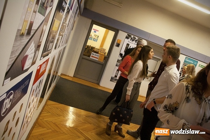 Zdjęcie w galerii na portalu naszwodzislaw.com: Mechan Art po raz trzeci. Uczniowie zaprezentowali swoją twórczość wiadomości z regionu
