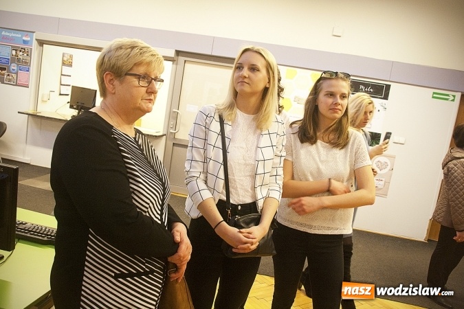 Zdjęcie w galerii na portalu naszwodzislaw.com: Mechan Art po raz trzeci. Uczniowie zaprezentowali swoją twórczość wiadomości z regionu