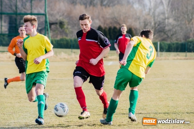 Zdjęcie w galerii na portalu naszwodzislaw.com: A klasa: Buków bez punktów w starciu z Brzeziem wiadomości z regionu