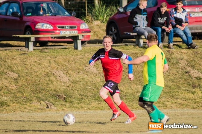 Zdjęcie w galerii na portalu naszwodzislaw.com: A klasa: Buków bez punktów w starciu z Brzeziem wiadomości z regionu