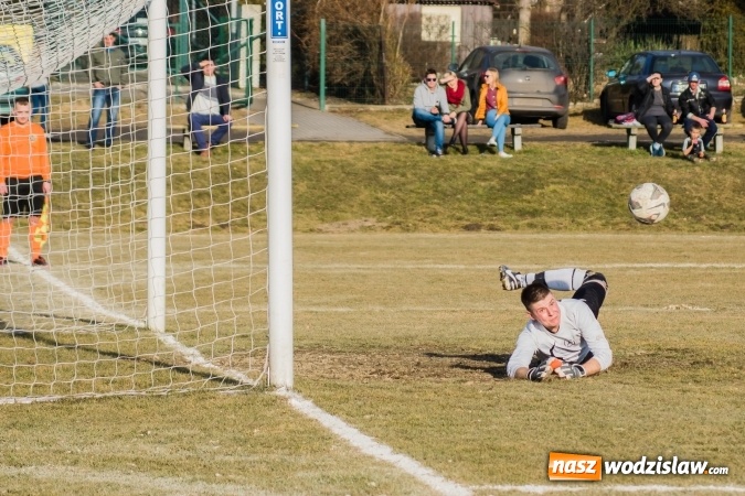 Zdjęcie w galerii na portalu naszwodzislaw.com: A klasa: Buków bez punktów w starciu z Brzeziem wiadomości z regionu