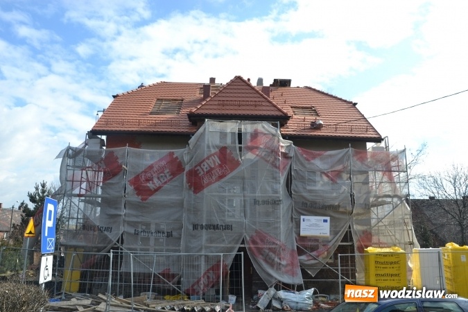 Zdjęcie w galerii na portalu naszwodzislaw.com: Radlin. Kolejny familok odzyskuje dawne piękno. ZDJĘCIA wiadomości z regionu