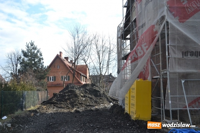 Zdjęcie w galerii na portalu naszwodzislaw.com: Radlin. Kolejny familok odzyskuje dawne piękno. ZDJĘCIA wiadomości z regionu