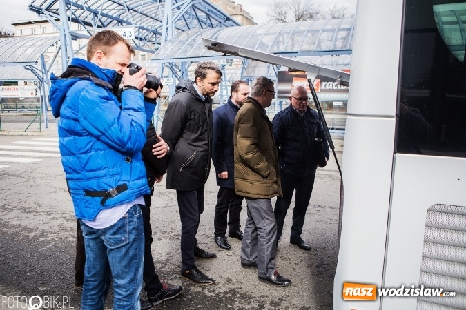 Zdjęcie w galerii na portalu naszwodzislaw.com: Raciborski PKS zaprezentował kolejny autobus zasilany gazem wiadomości z regionu