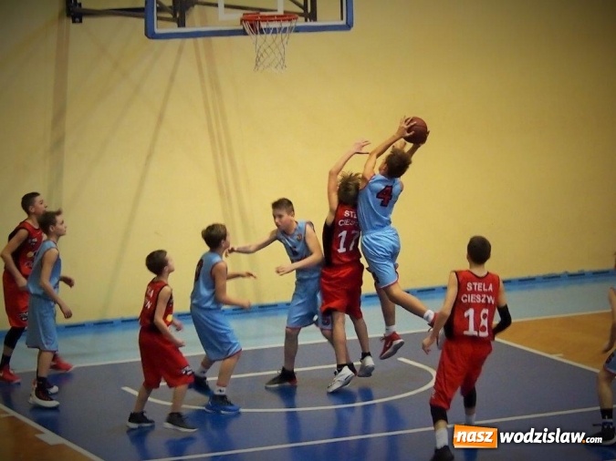 Zdjęcie w galerii na portalu naszwodzislaw.com: Cieszyński horror w wyjazdowym meczu koszykarzy MKS Wodzisław wiadomości z regionu