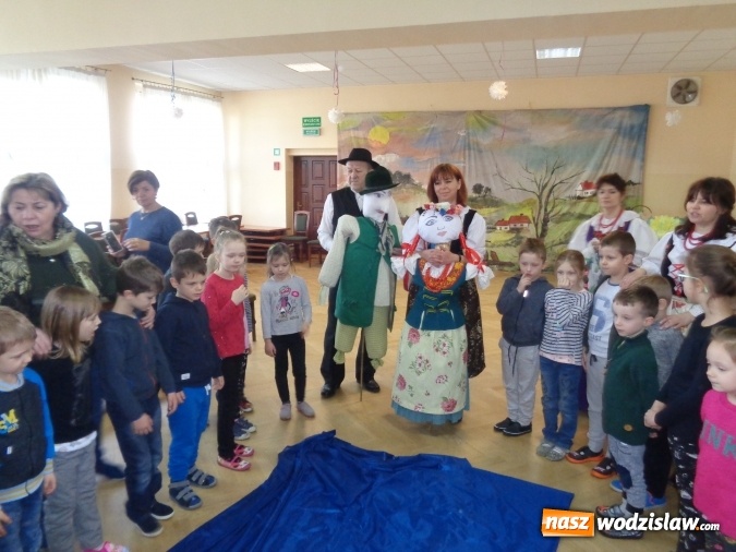 Zdjęcie w galerii na portalu naszwodzislaw.com: Przedszkolaki z osiemnastki uczestniczyły w lekcji regionalizmu  wiadomości z regionu