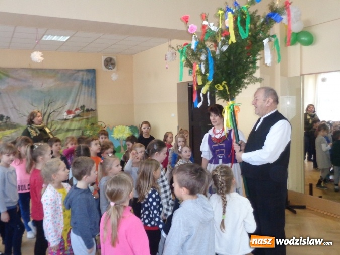 Zdjęcie w galerii na portalu naszwodzislaw.com: Przedszkolaki z osiemnastki uczestniczyły w lekcji regionalizmu  wiadomości z regionu