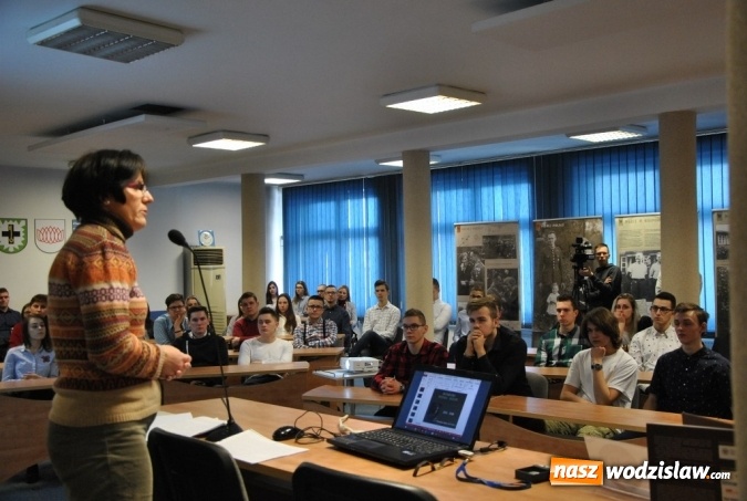 Zdjęcie w galerii na portalu naszwodzislaw.com: Zorganizowali prelekcję poświęconą postaci rotmistrza Witolda Pileckiego  wiadomości z regionu