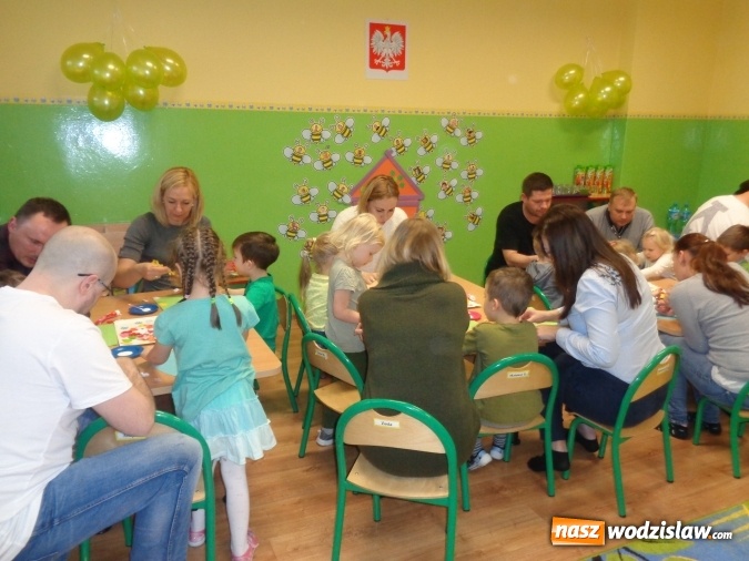 Zdjęcie w galerii na portalu naszwodzislaw.com: Stawiają na rozwijanie i umacnianie kontaktów rodziny z dziećmi wiadomości z regionu
