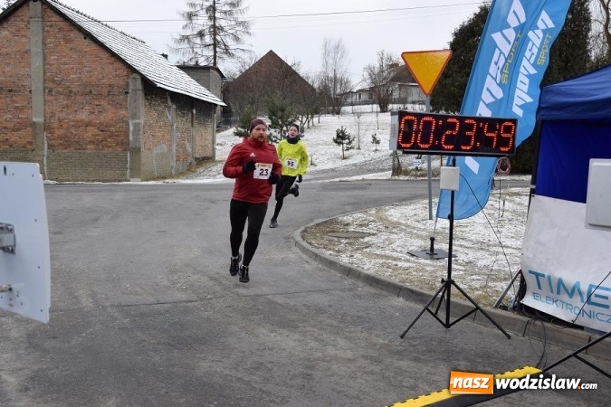 Zdjęcie w galerii na portalu naszwodzislaw.com: I Bieg o Święcelnik Wójta Gminy Mszana za nami  wiadomości z regionu