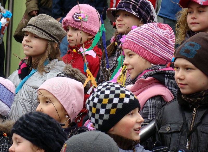 Zdjęcie w galerii na portalu naszwodzislaw.com: W Radlinie spłonął marzannowy stos wiadomości z regionu