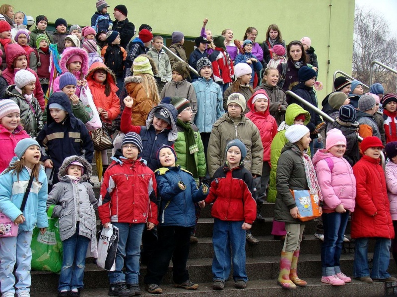 Zdjęcie w galerii na portalu naszwodzislaw.com: W Radlinie spłonął marzannowy stos wiadomości z regionu