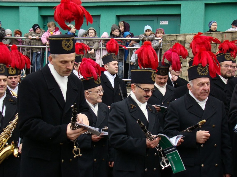 Zdjęcie w galerii na portalu naszwodzislaw.com: W Radlinie spłonął marzannowy stos wiadomości z regionu