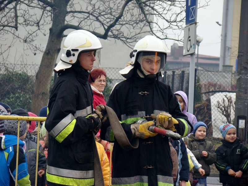 Zdjęcie w galerii na portalu naszwodzislaw.com: W Radlinie spłonął marzannowy stos wiadomości z regionu