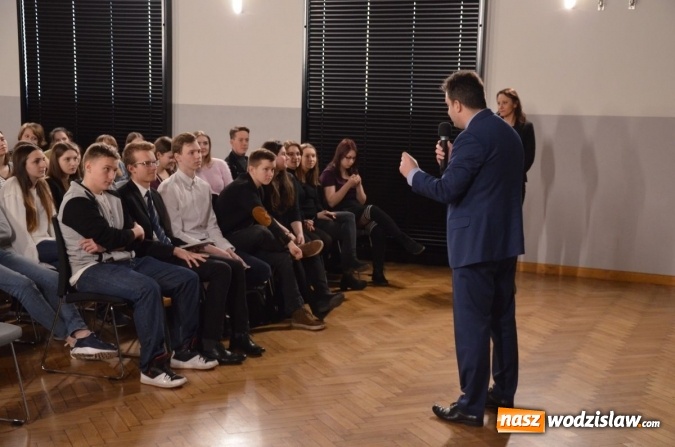 Zdjęcie w galerii na portalu naszwodzislaw.com: Uczniowie wykazali się wiedzą o Sejmie wiadomości z regionu