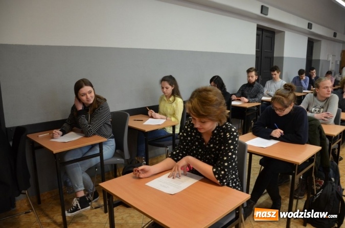 Zdjęcie w galerii na portalu naszwodzislaw.com: Uczniowie wykazali się wiedzą o Sejmie wiadomości z regionu