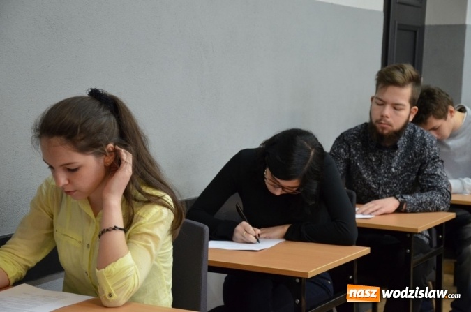Zdjęcie w galerii na portalu naszwodzislaw.com: Uczniowie wykazali się wiedzą o Sejmie wiadomości z regionu