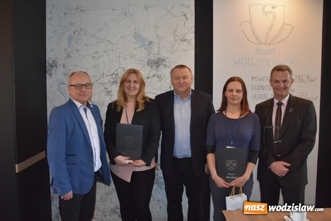 Zdjęcie w galerii na portalu naszwodzislaw.com: Powiat: Zmiany w Wydziale Gospodarki Nieruchomościami wiadomości z regionu