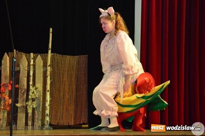 Zdjęcie w galerii na portalu naszwodzislaw.com: Radlin: Spalili Marzannę. Wiosna powitana  wiadomości z regionu