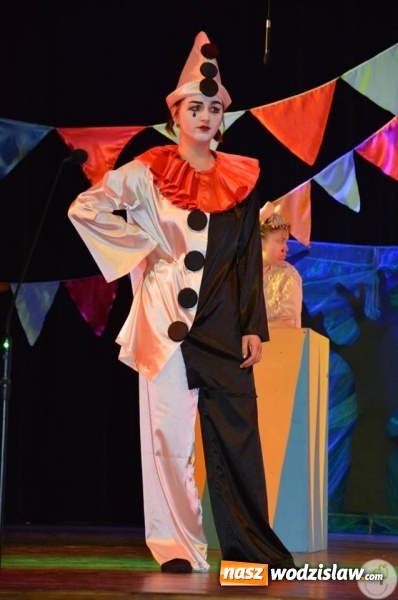 Zdjęcie w galerii na portalu naszwodzislaw.com: Radlin: Spalili Marzannę. Wiosna powitana  wiadomości z regionu