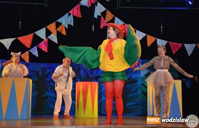 Zdjęcie w galerii na portalu naszwodzislaw.com: Radlin: Spalili Marzannę. Wiosna powitana  wiadomości z regionu